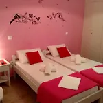 Guest house Nikoletta 3*