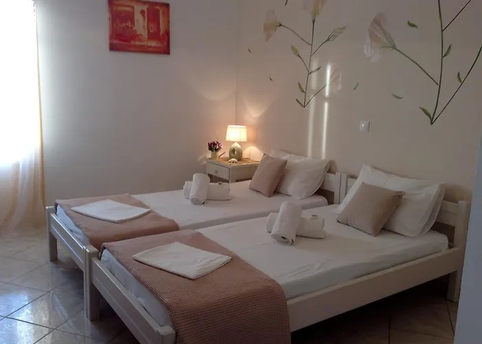 Nikoletta Gasthof Páros